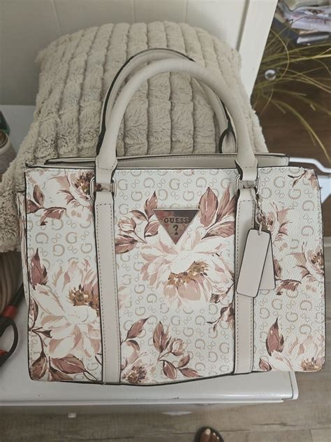 guess tasche blumenmuster